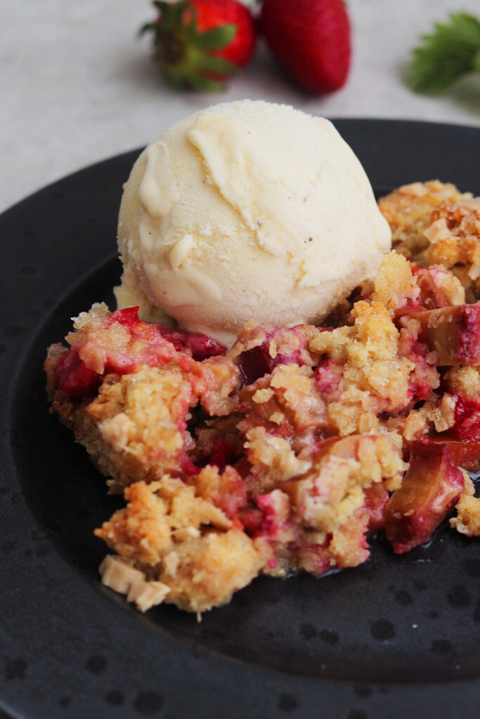 Knäckig Rabarberpaj