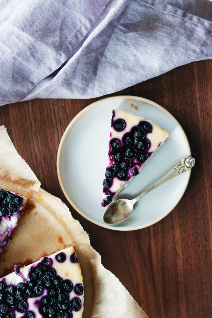 Vegansk blåbärscheesecake